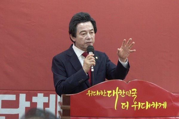 (사진:글로벌뉴스통신DB)국가혁명당 허경영 명에 총재가 구상하는 위대한 대한민국을 더 위대하게 슬로건